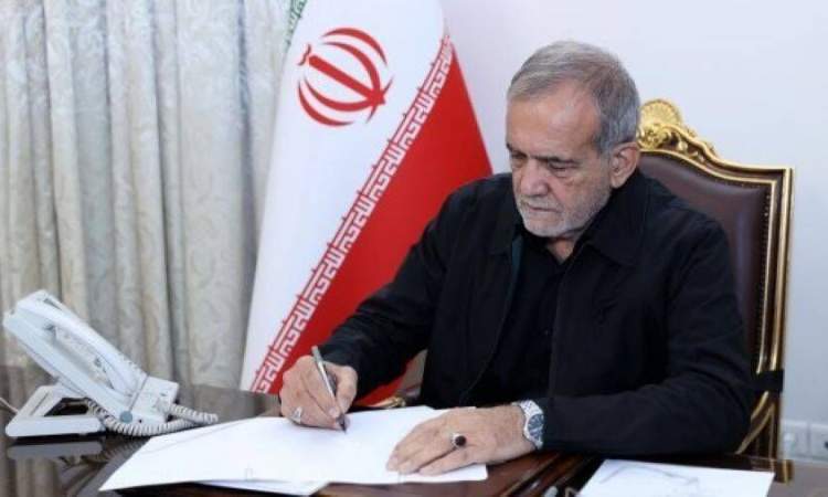 پزشکیان: فقدان لاریجانی عزیز تلخ است ولی پایمردی مردم کام جنایتکاران را تلخ‌تر می‌کند