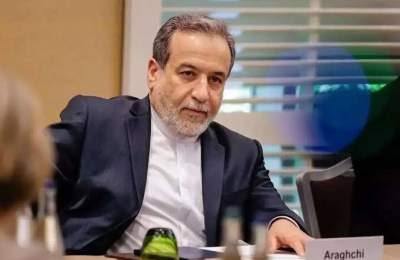 انتقاد وزیر خارجه ایران از سکوت و انفعال رئیس جمهور فرانسه