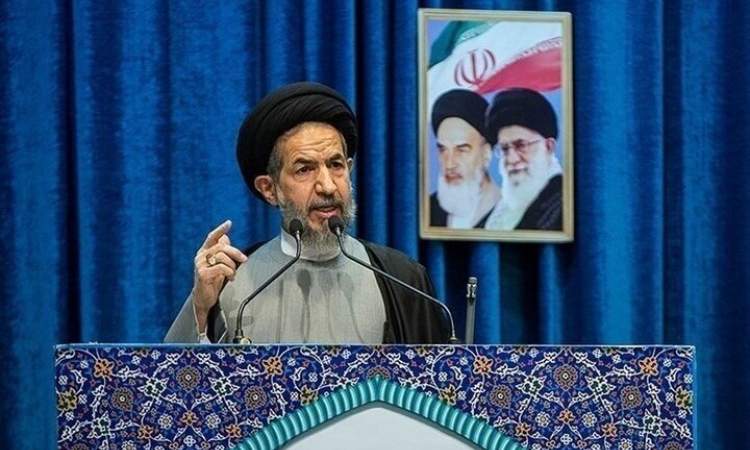 متجاوز را با اتحاد آهنین ملت و دولت و با تبعیت از رهبر معظم انقلاب پشیمان می‌کنیم