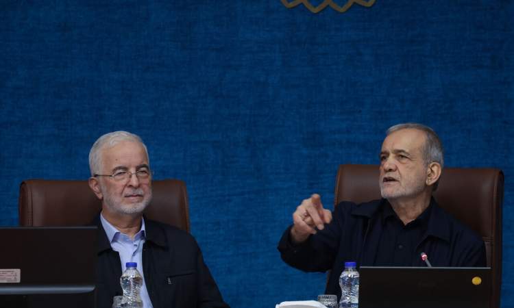 پزشکیان:مسائل امروز را نمیتوان با روشهای گذشته حل کرد؛ تغییر رویکردها و روشها ضروری است پزشکیان:مسائل امروز را نمیتوان با روشهای گذشته حل کرد؛ تغییر رویکردها و روشها ضروری است