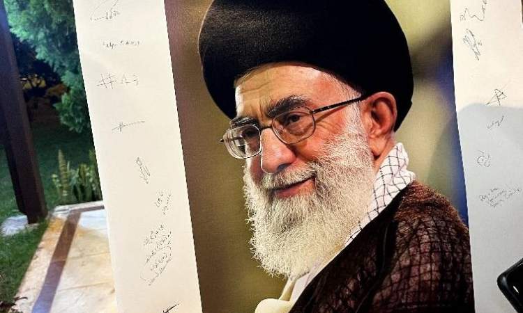 برگزرای مراسم یادبود رهبر شهید و نمایشگاه عکس «باید برخاست» در پایتخت برزیل