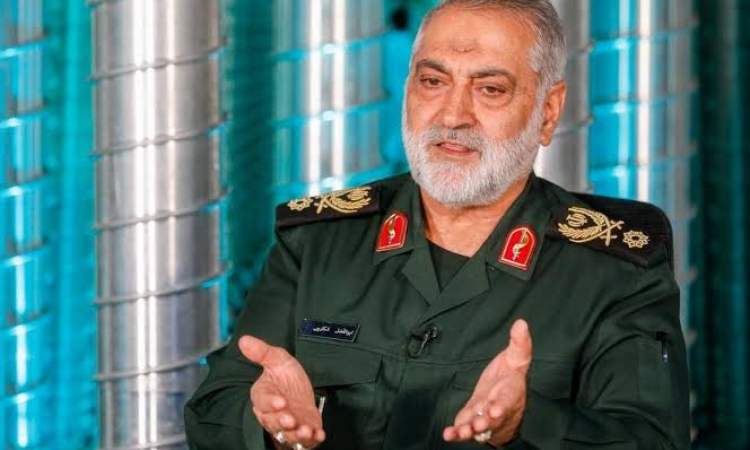 سردار شکارچی: دشمن نمی‌داند ما کجا موشک تولید می‌کنیم