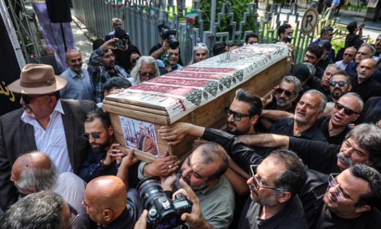 مردم «اکبر عبدی» را در آخرین سفرش تنها نگذاشتند/ مرزهای تنوع در بازیگری را جابجا کرد