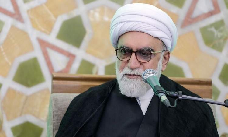 ایستادگی در برابر «جاهلان مقدس‌نما» سخت‌تر از مقابله با حاکمان طاغوت است