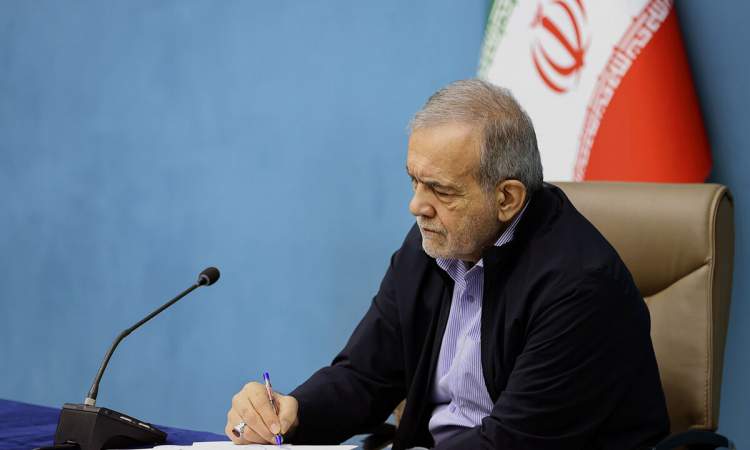 دستور رئیس‌جمهور برای رسیدگی فوری به علل حادثه تلخ انفجار تانکر سوخت در محور سنندج-همدان